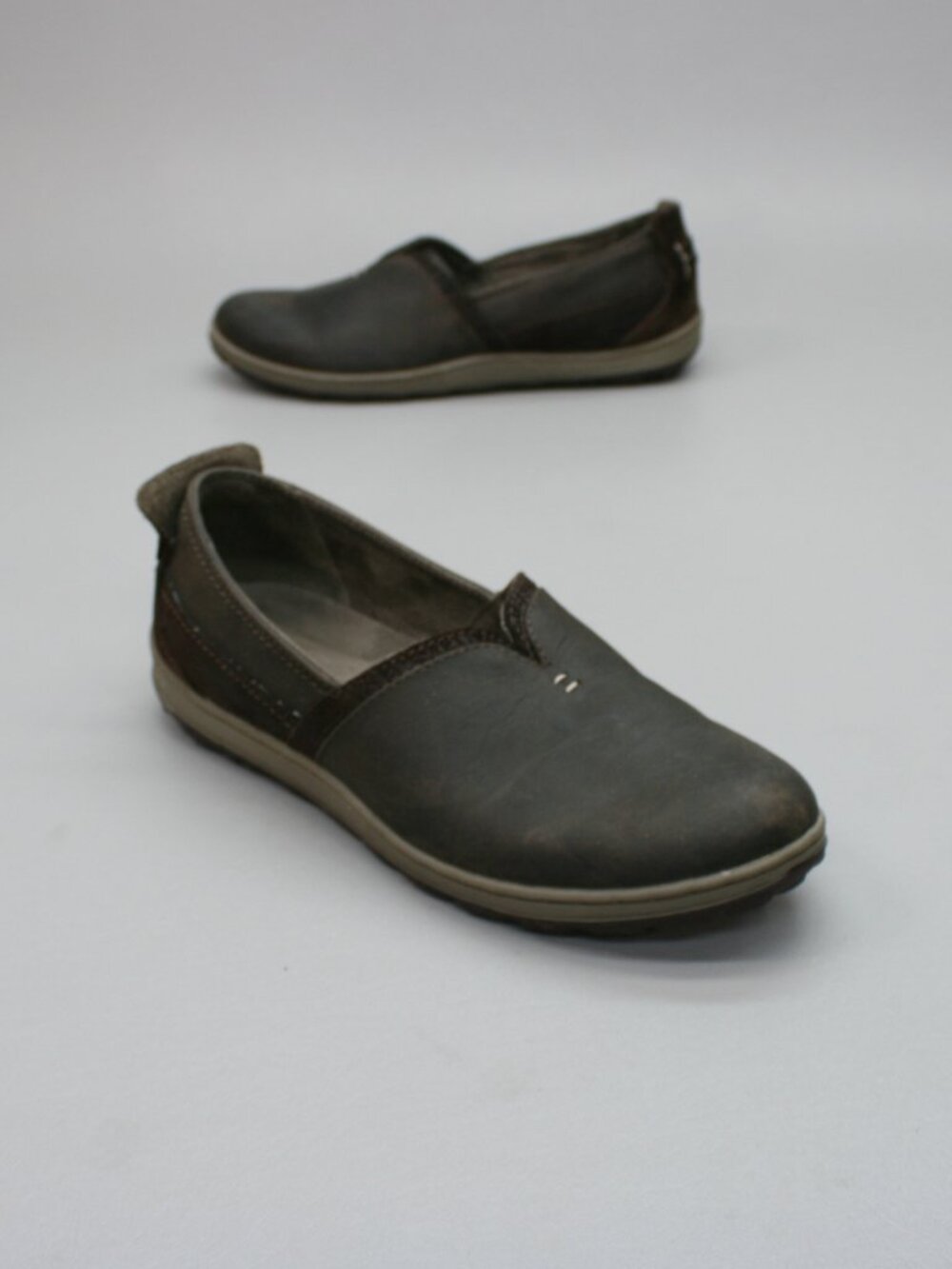 Merrell Ladies 10 Ashland Slip-on Loafers Coffee Bean Brown Leather Flats Shoes
